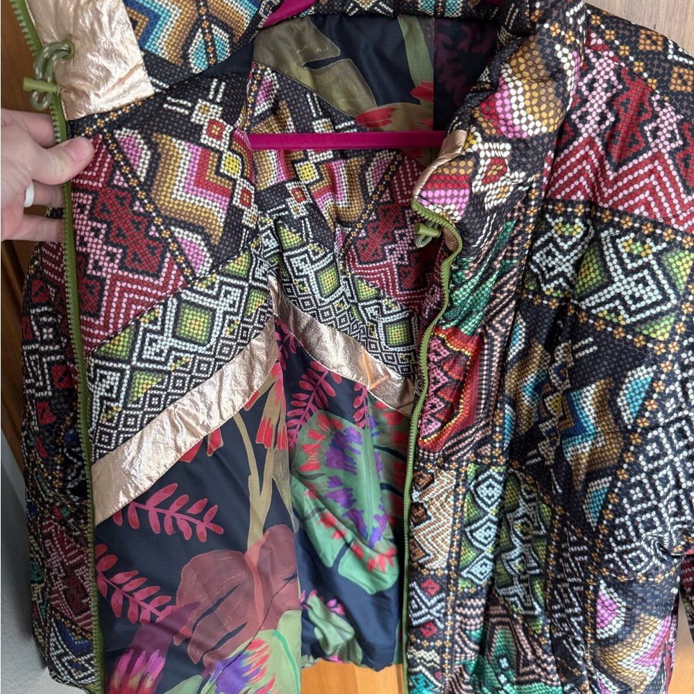 NWT FARM RIO TROPICAL RAUTI METALLIC REVERSIBLE BEADED ZIP, PUFFER JACKET SZ XL - Picture 4 of 8